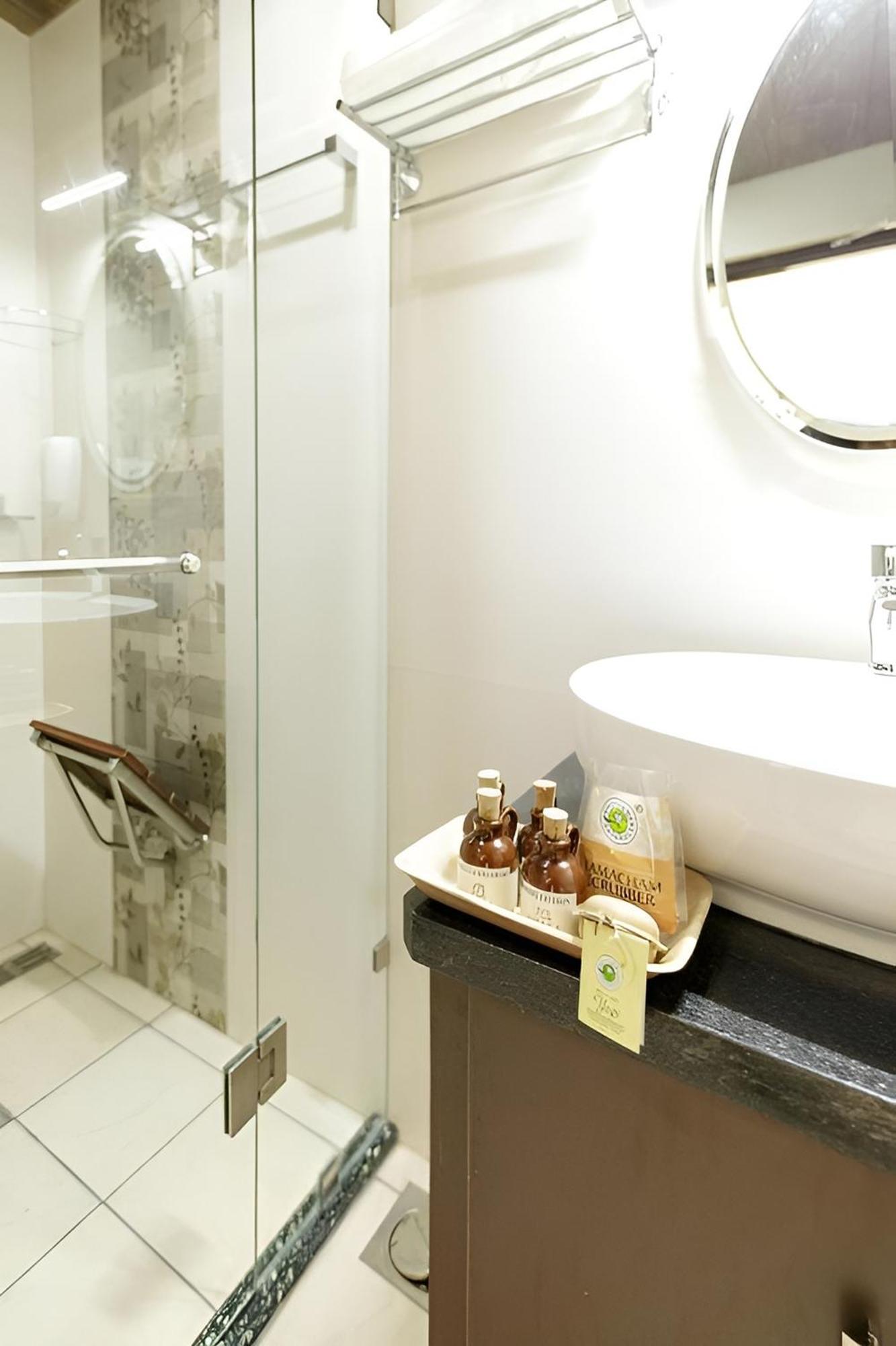 Lhasa Ayurveda And Wellness Resort - A Blusalzz Collection, Kochi, Kerala Экстерьер фото